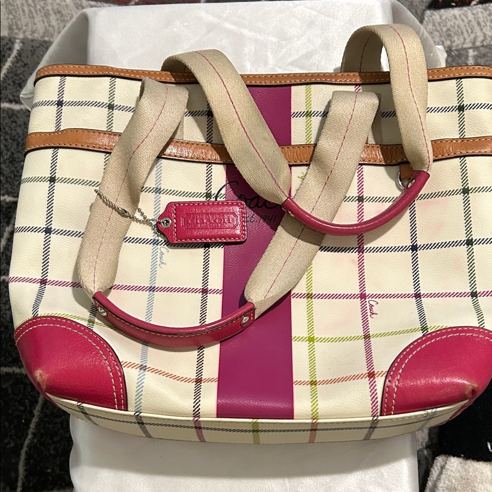 Coach Plaid Shoulder Bag 2009 —So 👍 good